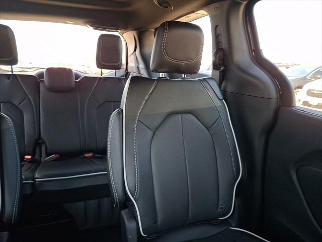 2026 Chrysler Pacifica Limited AWD