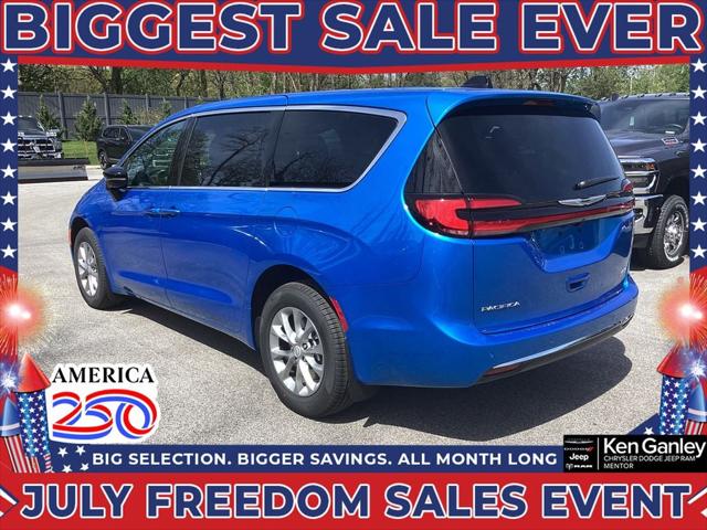 2026 Chrysler Pacifica Select AWD