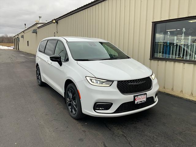 2026 Chrysler Pacifica PACIFICA SELECT AWD