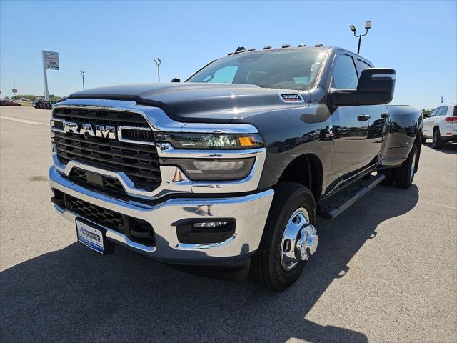 2026 RAM Ram 3500 RAM 3500 TRADESMAN CREW CAB 4X4 8 BOX