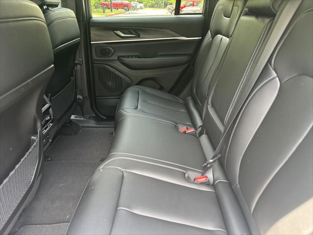 2026 Jeep Grand Cherokee Limited 4x2
