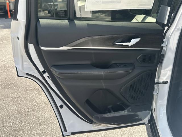 2026 Jeep Grand Cherokee Limited 4x2