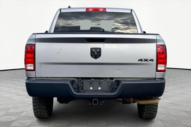 2024 Ram 1500 Classic Tradesman Crew Cab 4x4 5'7" Box