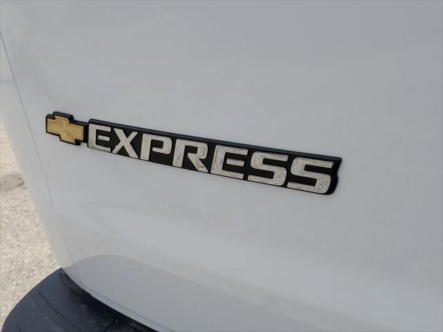2026 Chevrolet Express Cargo Van 2500 Extended Wheelbase, WT, RWD