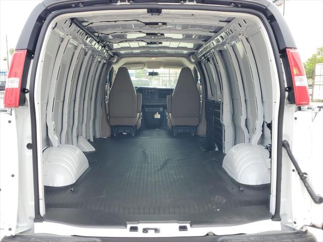 2026 Chevrolet Express Cargo Van 2500 Extended Wheelbase, WT, RWD