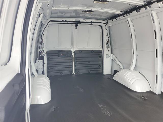 2026 Chevrolet Express Cargo Van 2500 Extended Wheelbase, WT, RWD