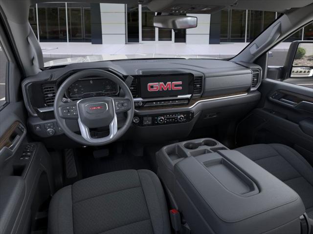 2025 GMC Sierra 2500HD 4WD Crew Cab Standard Bed SLE