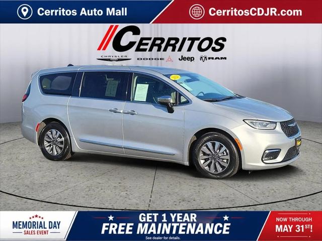 2023 Chrysler Pacifica Hybrid Limited for sale in Cerritos, CA