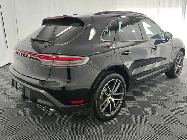 2025 Porsche Macan Unknown