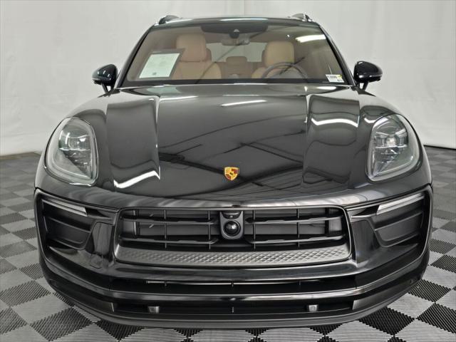 2025 Porsche Macan Unknown
