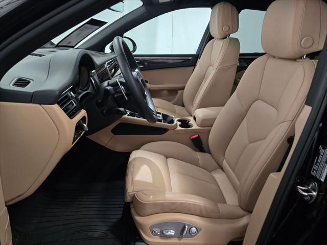 2025 Porsche Macan Unknown