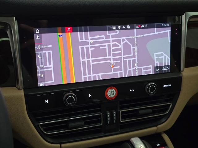 2025 Porsche Macan Unknown