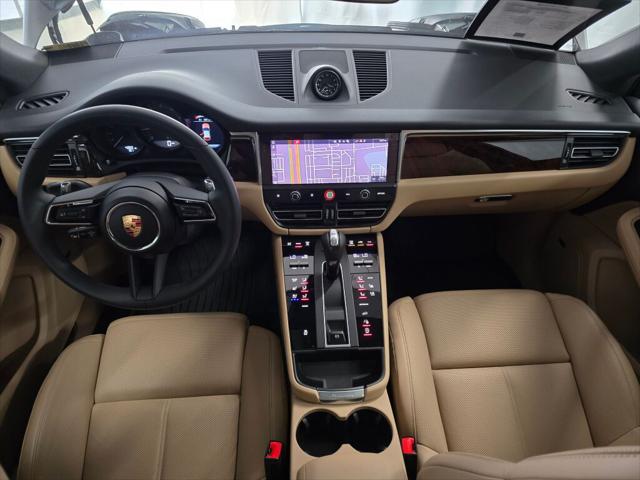 2025 Porsche Macan Unknown