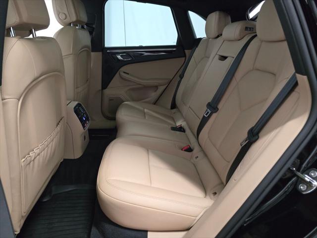 2025 Porsche Macan Unknown