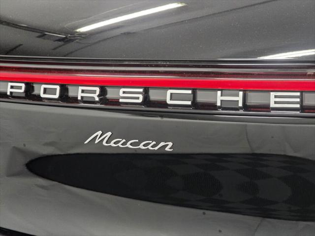 2025 Porsche Macan Unknown