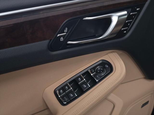 2025 Porsche Macan Unknown