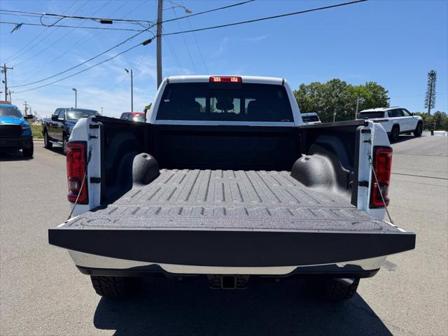 2026 Ram 2500 Tradesman Crew Cab 4x4 64 Box
