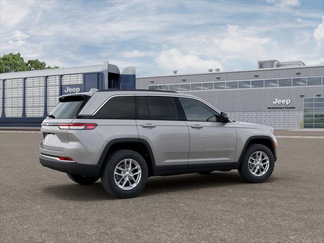 2026 Jeep Grand Cherokee Laredo 4x4