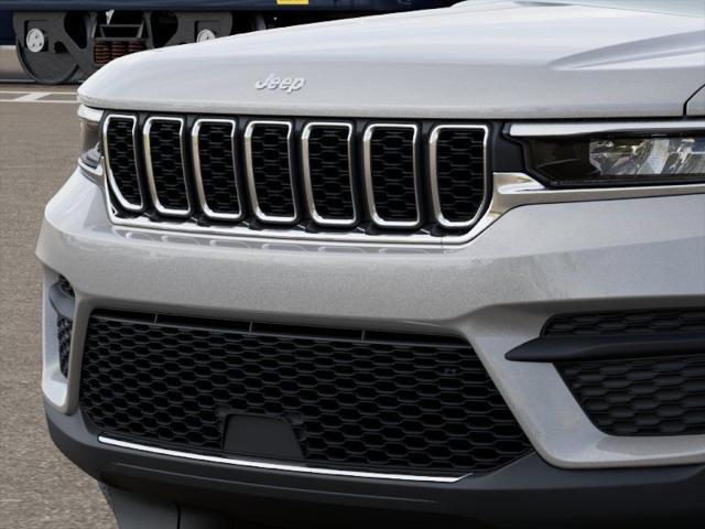 2026 Jeep Grand Cherokee Laredo 4x4