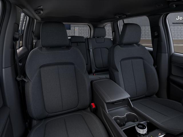 2026 Jeep Grand Cherokee Laredo 4x4