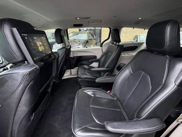 2018 Chrysler Pacifica Hybrid Limited