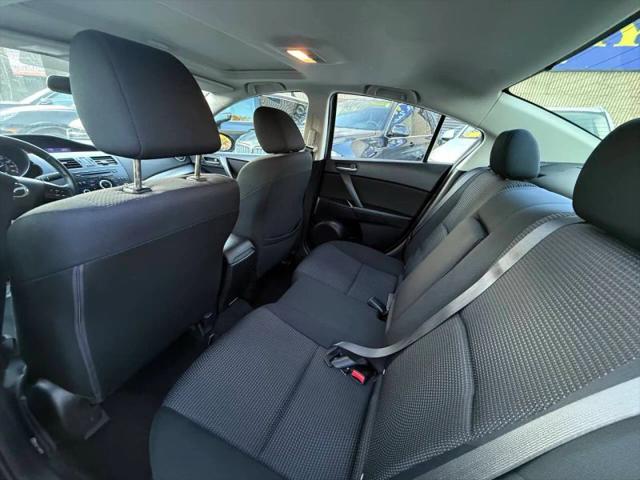 2012 Mazda Mazda3 i Touring