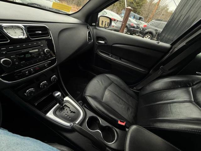 2013 Chrysler 200 Limited