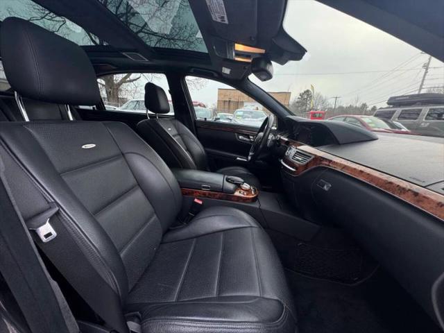 2009 Mercedes-Benz S 63 AMG S 63 AMG
