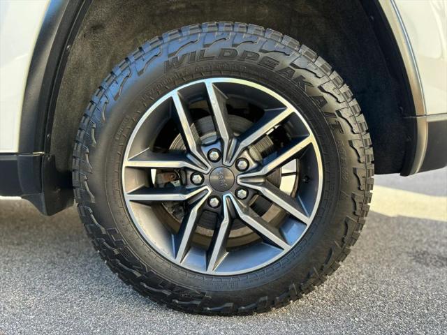 2020 Jeep Grand Cherokee Laredo E 4x4