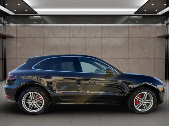 2016 Porsche Macan Turbo