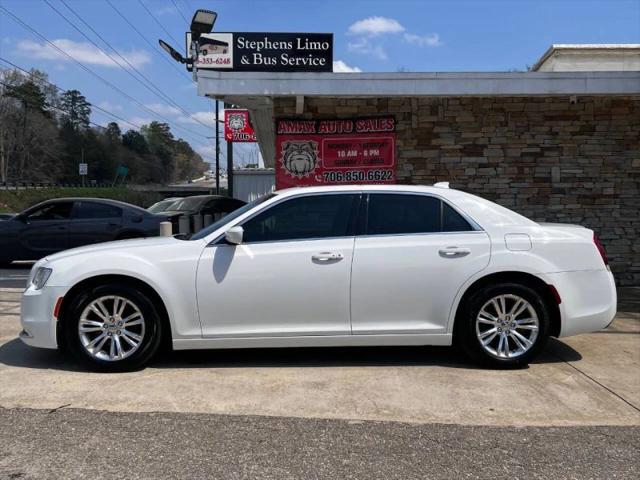 2017 Chrysler 300 Limited