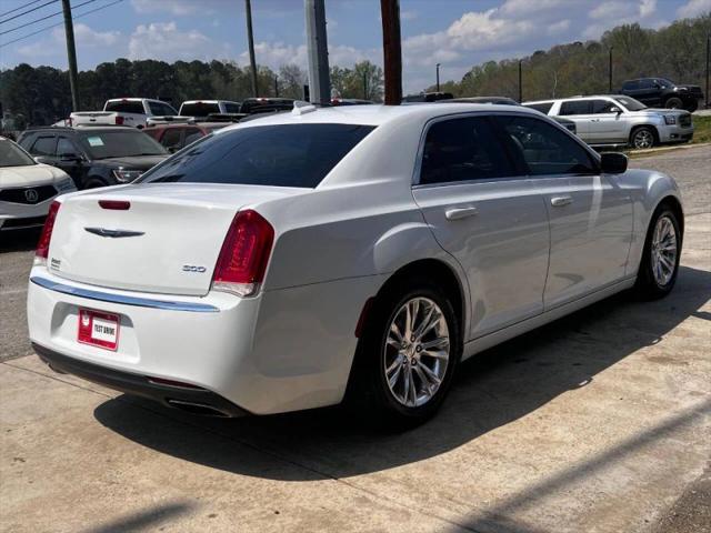 2017 Chrysler 300 Limited