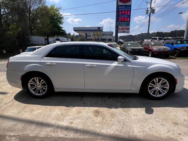 2017 Chrysler 300 Limited