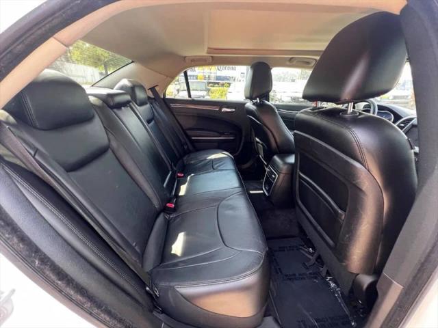 2017 Chrysler 300 Limited