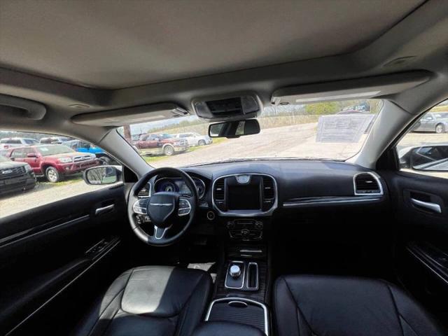 2017 Chrysler 300 Limited