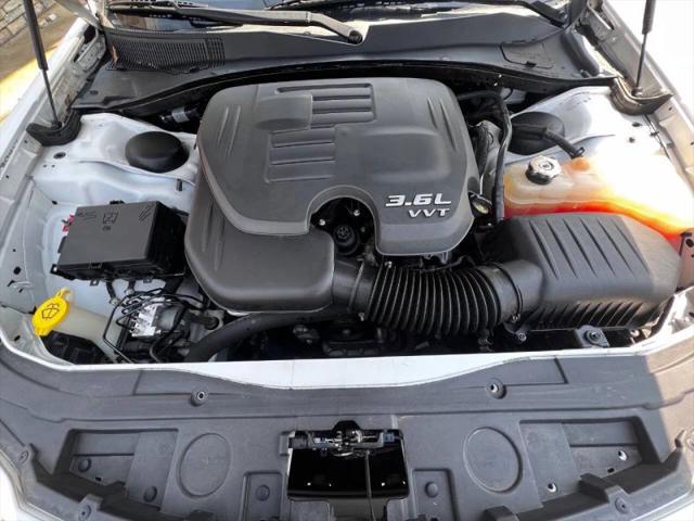 2017 Chrysler 300 Limited