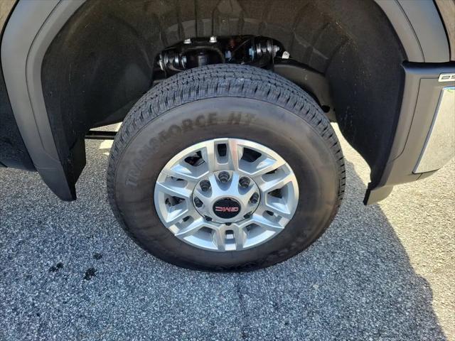 2026 GMC Sierra 2500HD Double Cab, Standard Bed, SLE, RWD