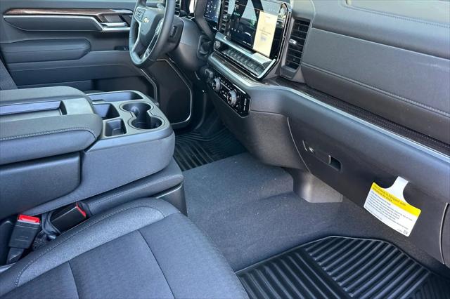 2026 Chevrolet Silverado 3500HD Crew Cab, Long Bed, LT Dual Rear Wheel, RWD