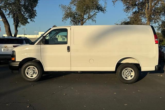 2025 Chevrolet Express Cargo Van RWD 2500 Regular Wheelbase WT