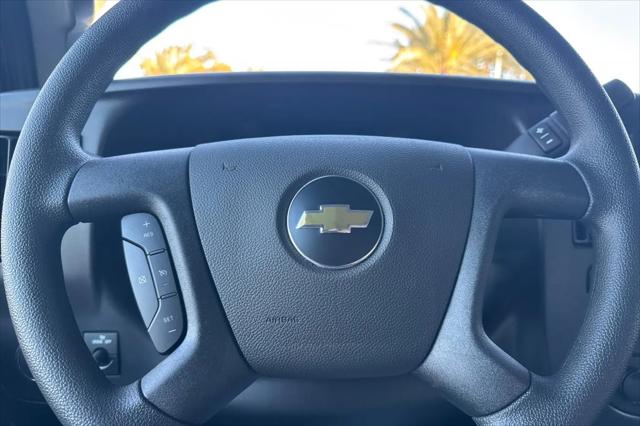2025 Chevrolet Express Cargo Van RWD 2500 Regular Wheelbase WT