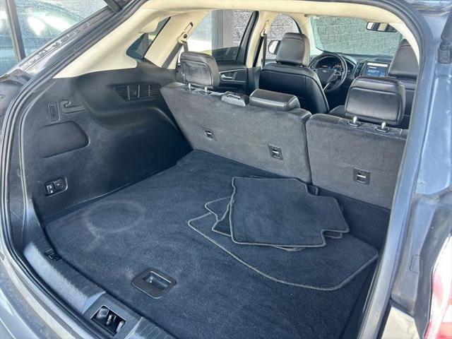 2023 Ford Edge Titanium