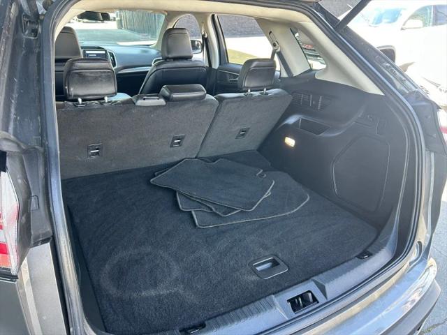 2023 Ford Edge Titanium