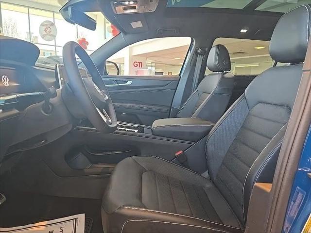 2025 Volkswagen Atlas Cross Sport 2.0T SEL R-Line Black