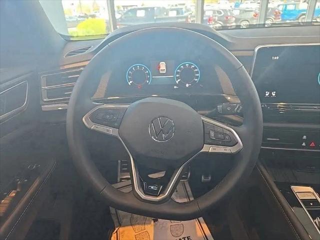 2025 Volkswagen Atlas Cross Sport 2.0T SEL R-Line Black