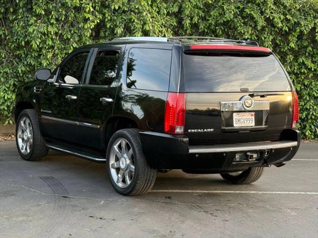 2007 Cadillac Escalade Standard