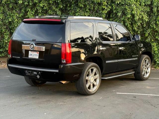 2007 Cadillac Escalade Standard