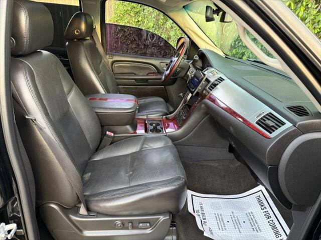 2007 Cadillac Escalade Standard
