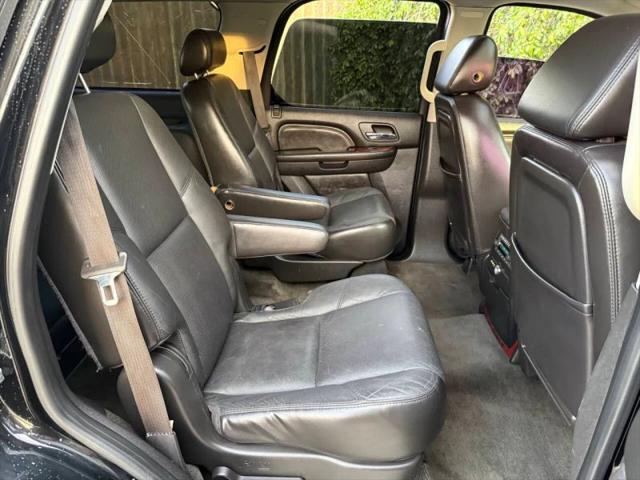 2007 Cadillac Escalade Standard