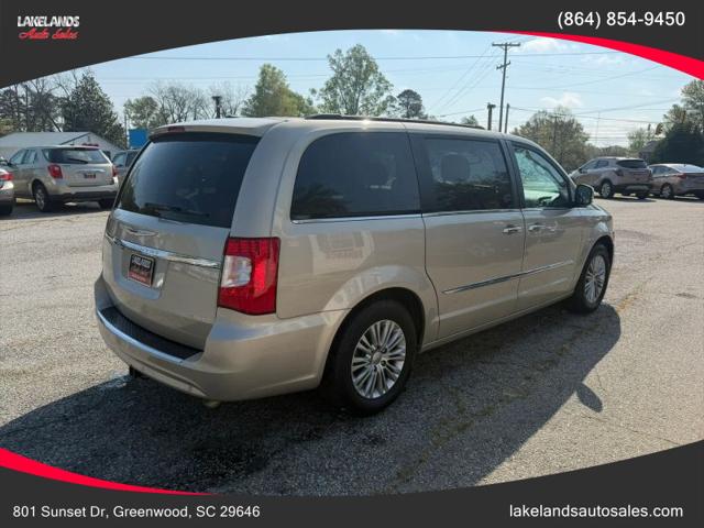 2016 Chrysler Town & Country Touring-L Anniversary Edition