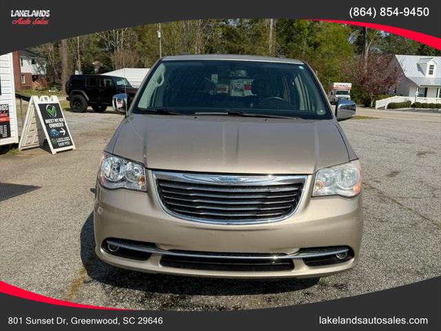 2016 Chrysler Town & Country Touring-L Anniversary Edition